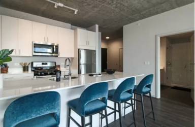 Main picture of 700 S Clark St Apartments