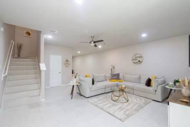 Main picture of 110 Turner St