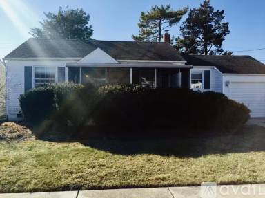 Main picture of 214 N Newark Ave