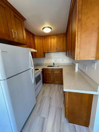 Main picture of 565 8th Ave