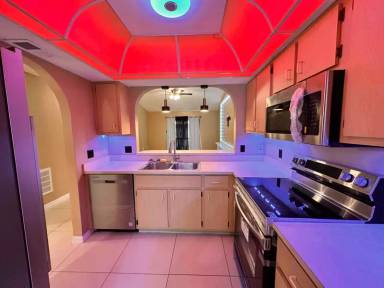 Main picture of 4209 SW Santa Barbara Pl