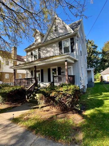 Main picture of 9 Howard Ave