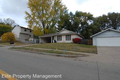Main picture of 50 Laura Hill Rd