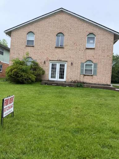 Main picture of 2 Bedroom/1 Full Bath Apartment In Miamisburg