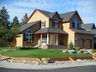 Main picture of 715 NE Majesty Ln