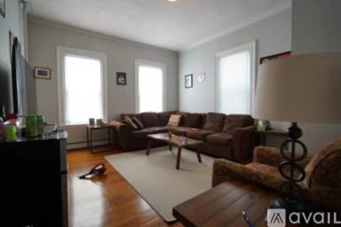 Main picture of 172 Bigelow St