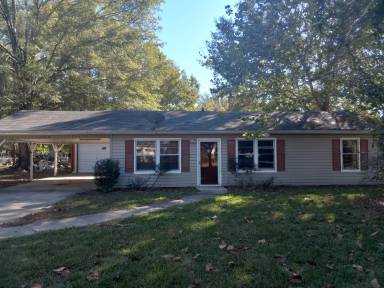 Main picture of 1206 E 46th Ave