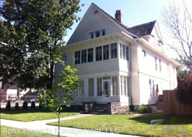Main picture of 909 W Fort St