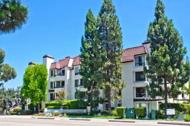 Main picture of 5865 Friars Rd