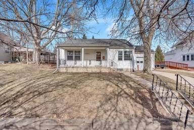 Main picture of 1217 W 19th St