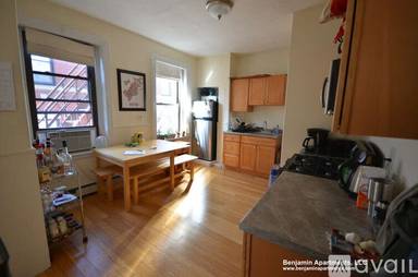 Main picture of 35 Myrtle St