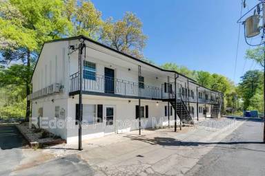 Main picture of 37 Labrook Dr