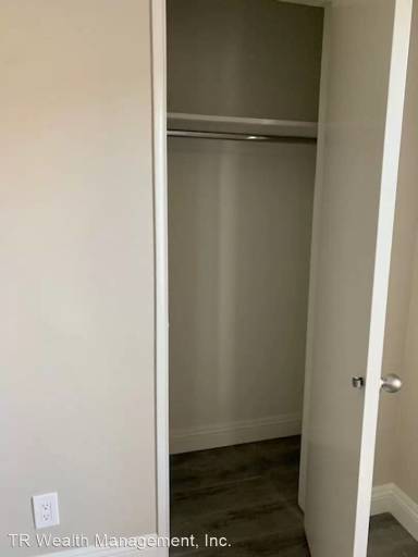 Main picture of 215 N Inglewood Ave
