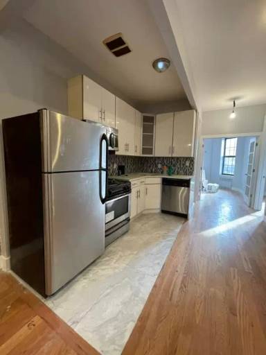 Main picture of 785 Macdonough St