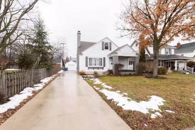 Main picture of 249 Alger St SE