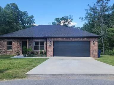 Main picture of 17 Fountainhall Dr