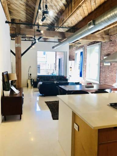 Main picture of 1803 Wyandotte Street - 205