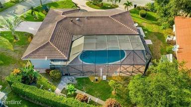 Main picture of 5750 Bayview Dr