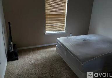 Main picture of 112 Louise Dr