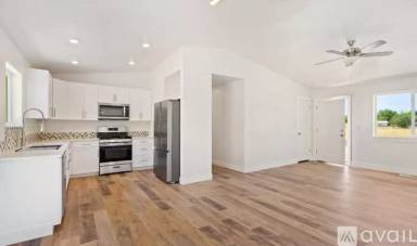 Main picture of 1360 N 2nd St
