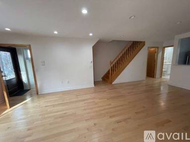 Main picture of 3215 46th St