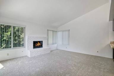 Main picture of 2806 Cacatua St