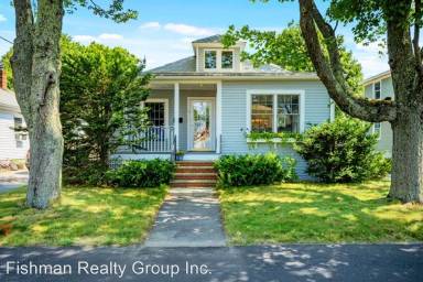 Main picture of 17 Thirlmere Ave