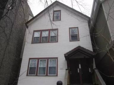 Main picture of 3223 N Wilton Ave