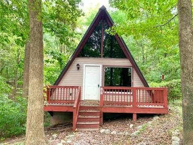Main picture of 1431 Fort Campbell Blvd