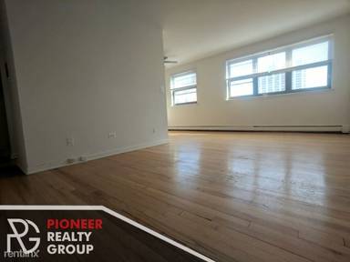Main picture of 530 W Aldine Ave