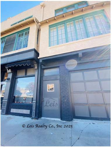 Main picture of 107 W Main St