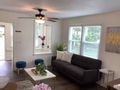Main picture of 2140 Inwood Ter