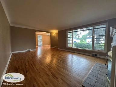 Main picture of 701 Cottage Ave W