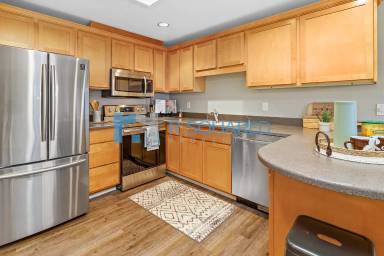 Main picture of 810 Taylor Ave N