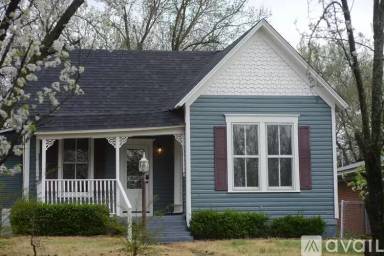 Main picture of 412 W Day St