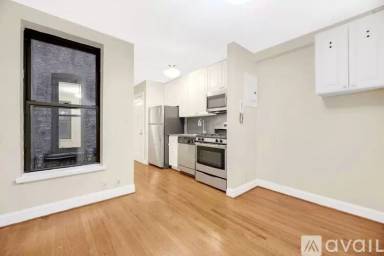Main picture of 403 E 63rd St