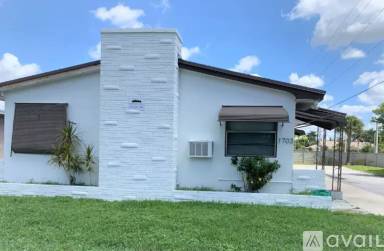 Main picture of 1703 Thomas St