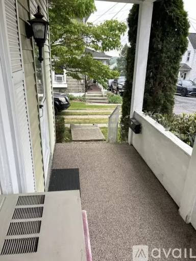 Main picture of 210 N Heller Ave