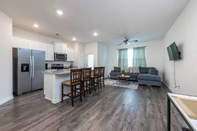 Main picture of 1304 Speckle Park Way