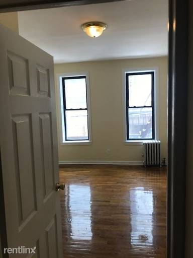 Main picture of 432  West 38th St