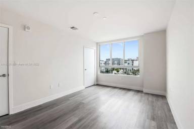 Main picture of Aventura Village townhouse