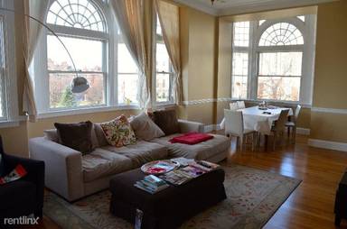 Main picture of 22 Beacon St
