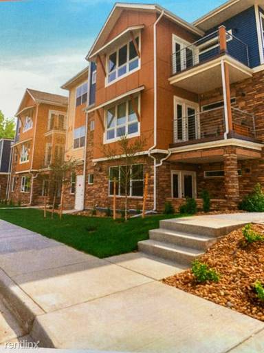 Main picture of 210 S Cherrywood Dr