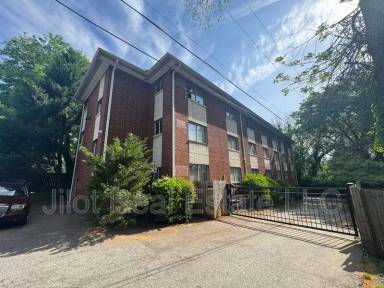 Main picture of 496 Holderness St SW