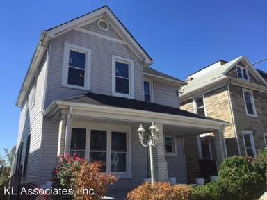 Main picture of 2714 12th St NE