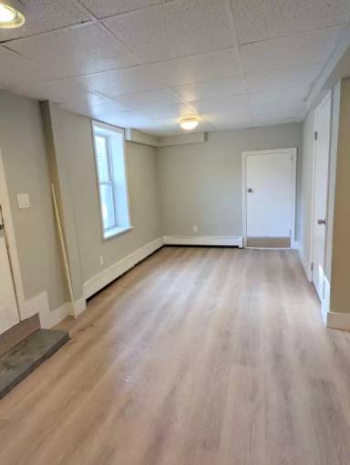 Main picture of 121 State St