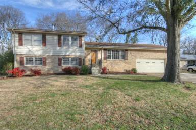 Main picture of 302 Rosemont Rd SE