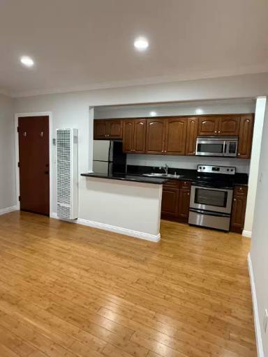 Main picture of 4415 Inglewood Blvd