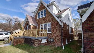 Main picture of 9490 Beaconsfield St