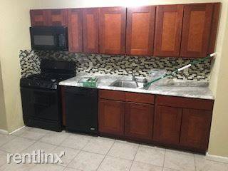 Main picture of 40 64th St